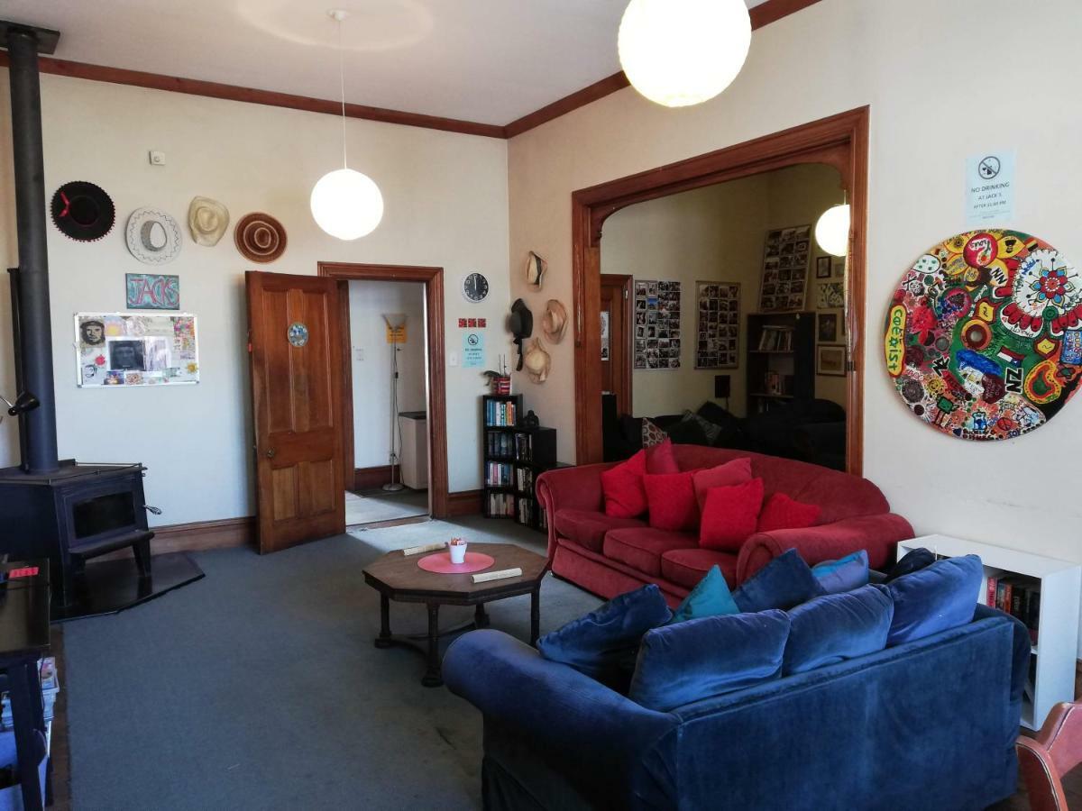 Jack'S Backpackers Hostel Blenheim Exterior photo
